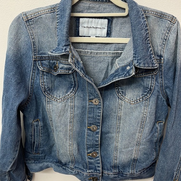 Cute Jean jacket - Picture 3 of 3